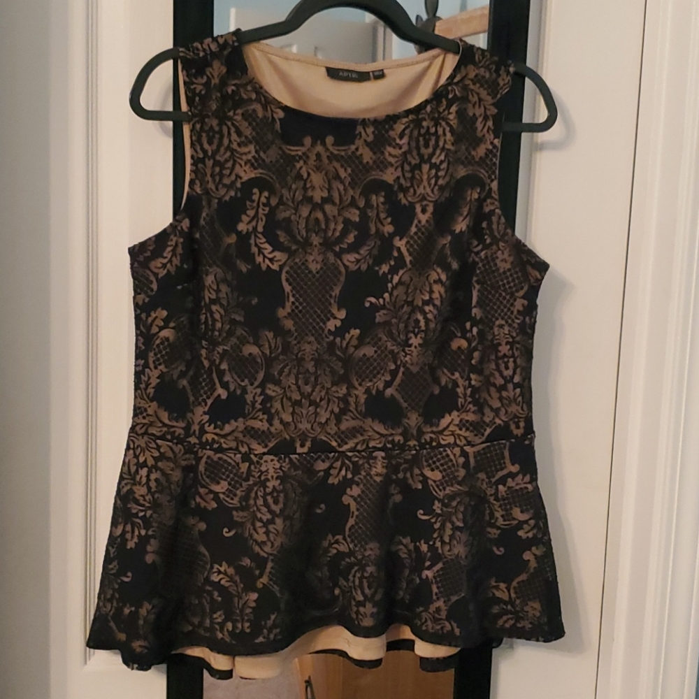Apt 9 sleeveless blouse